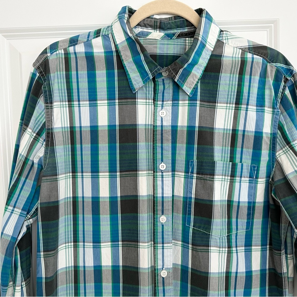 Kirra Blue & White Fall Plaid Long Sleeve Button Down Shirt